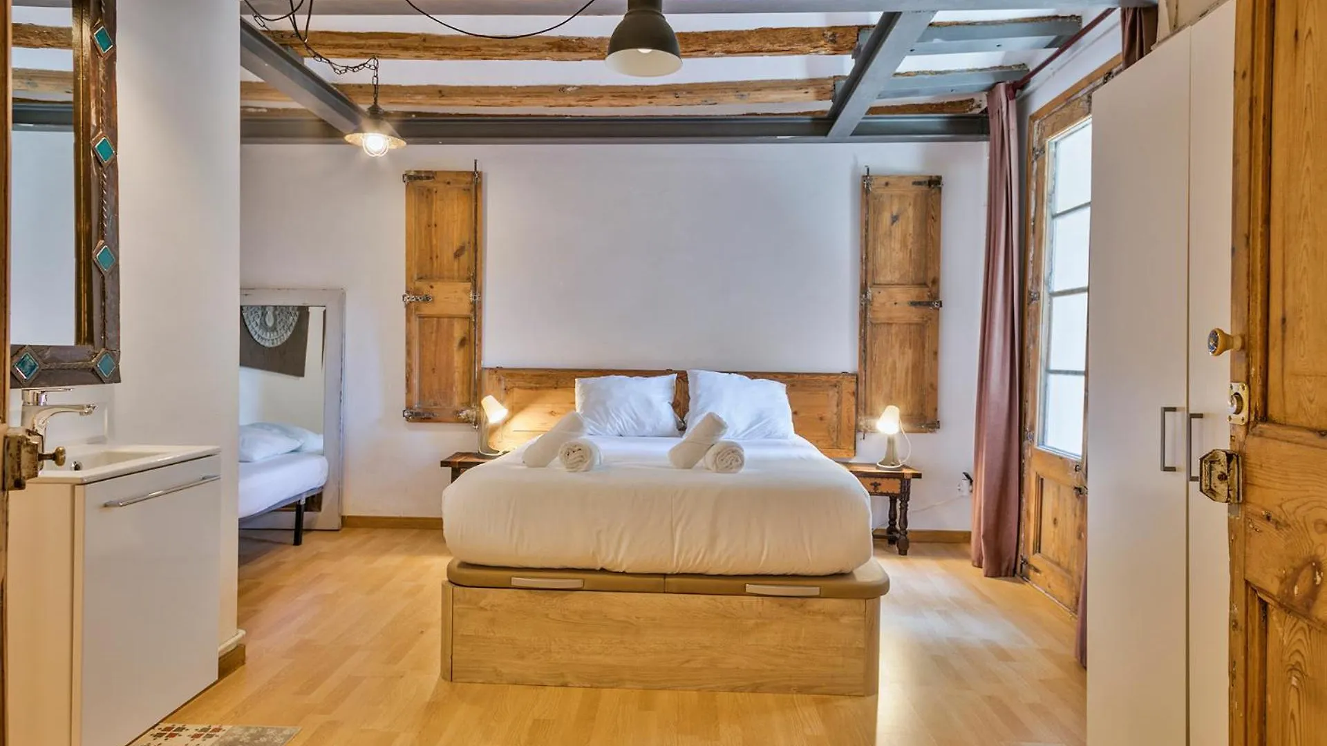 Encanto En Las Ramblas: Espacio Perfecto Para 9 Apartment Barcelona 0*,